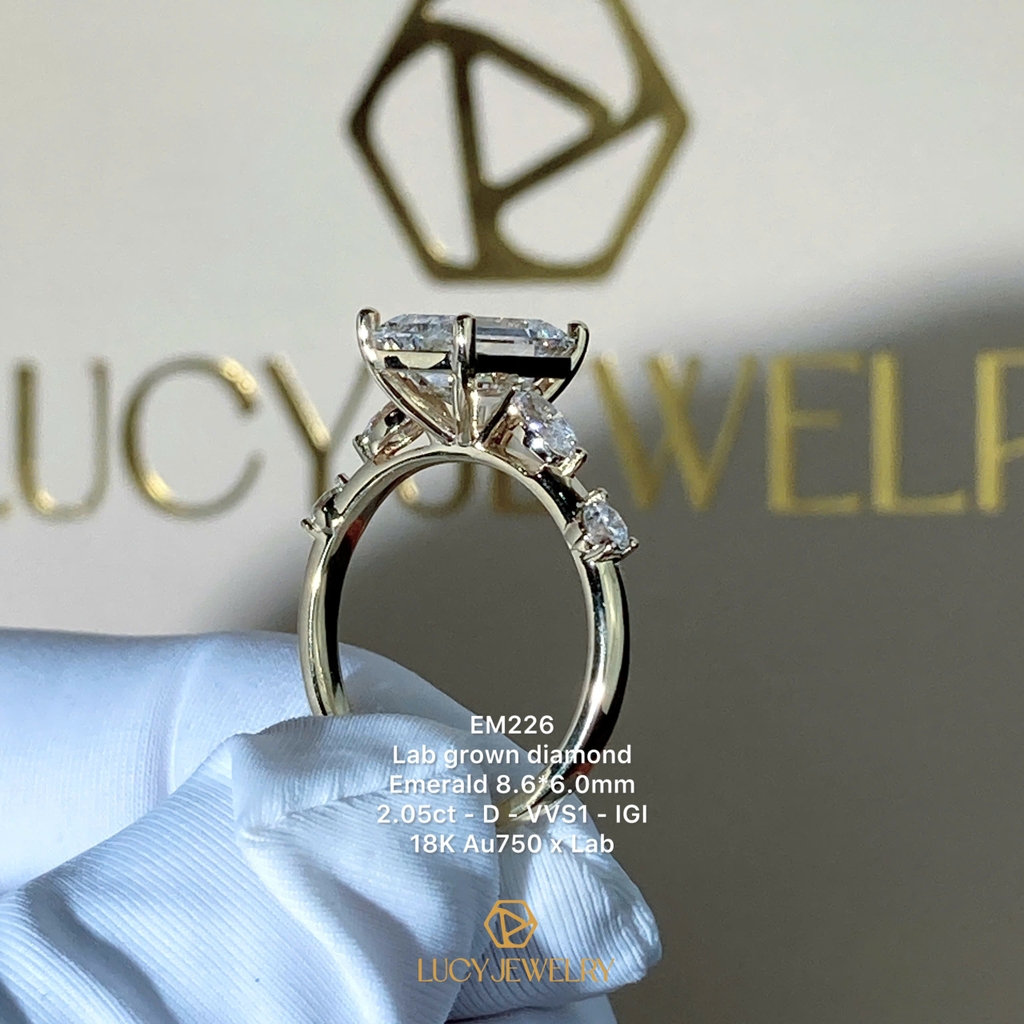 EM226 - Nhẫn cầu hôn, emerald cut, 2.0 carat - Lucy Jewelry