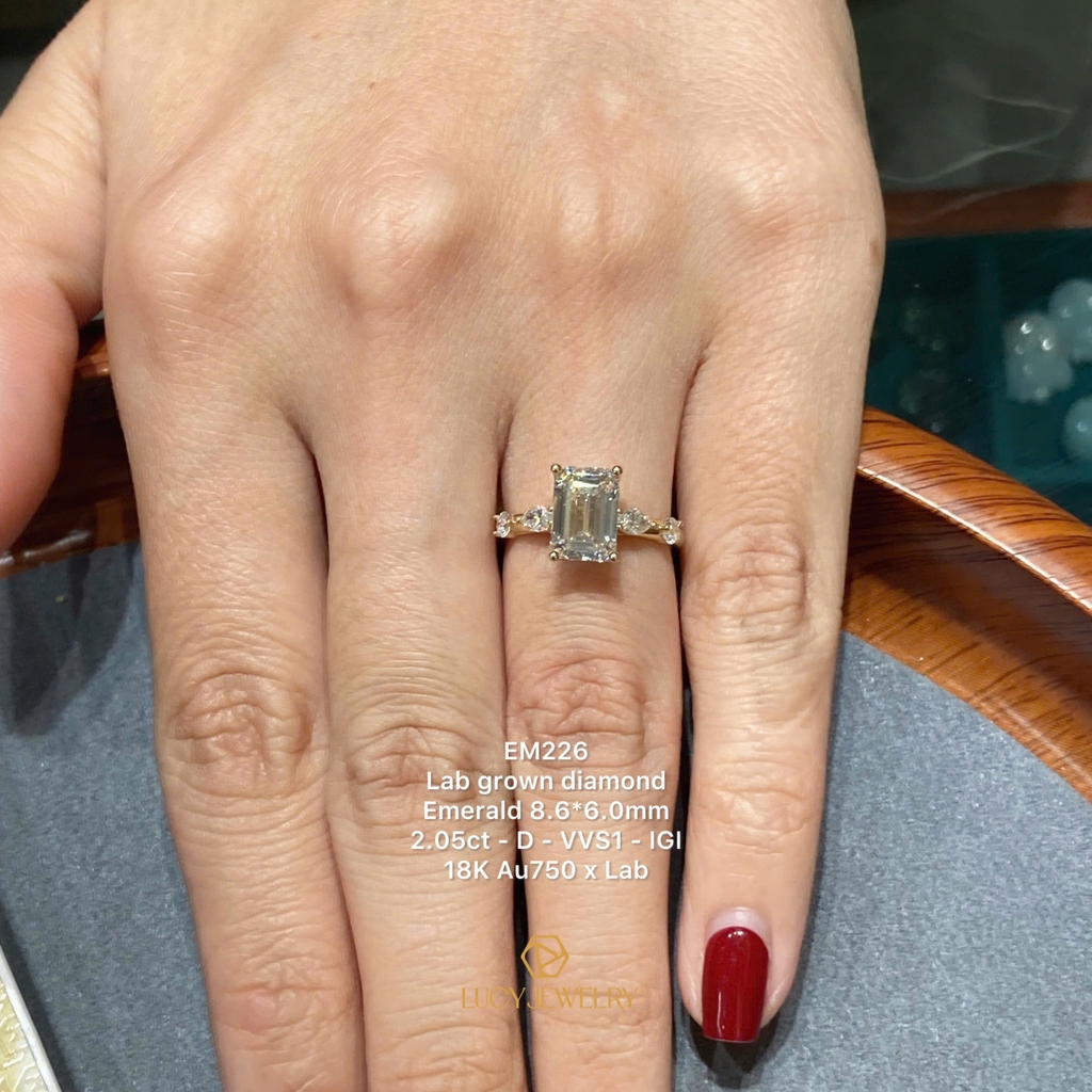 EM226 - Nhẫn cầu hôn, emerald cut, 2.0 carat - Lucy Jewelry