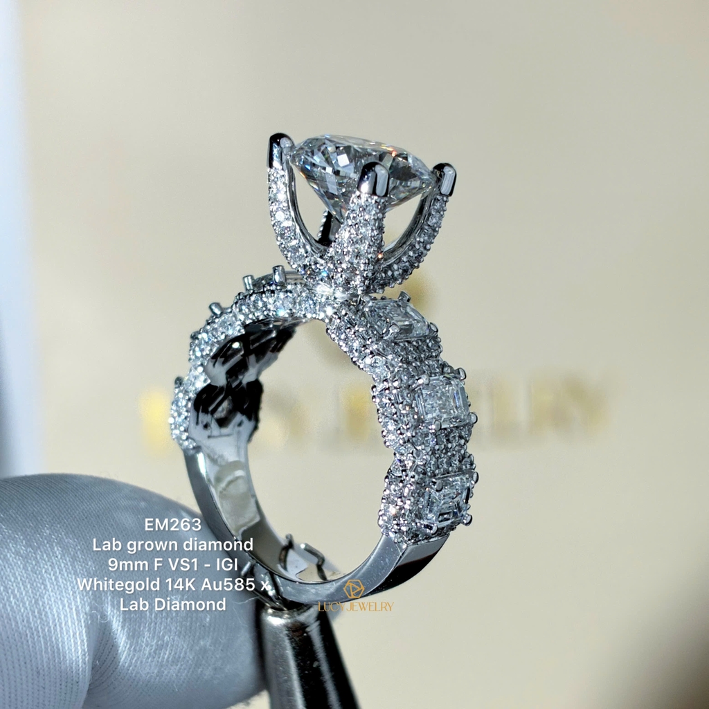 EM263 - Nhẫn cầu hôn, round cut, 9.0mm - Lucy Jewelry