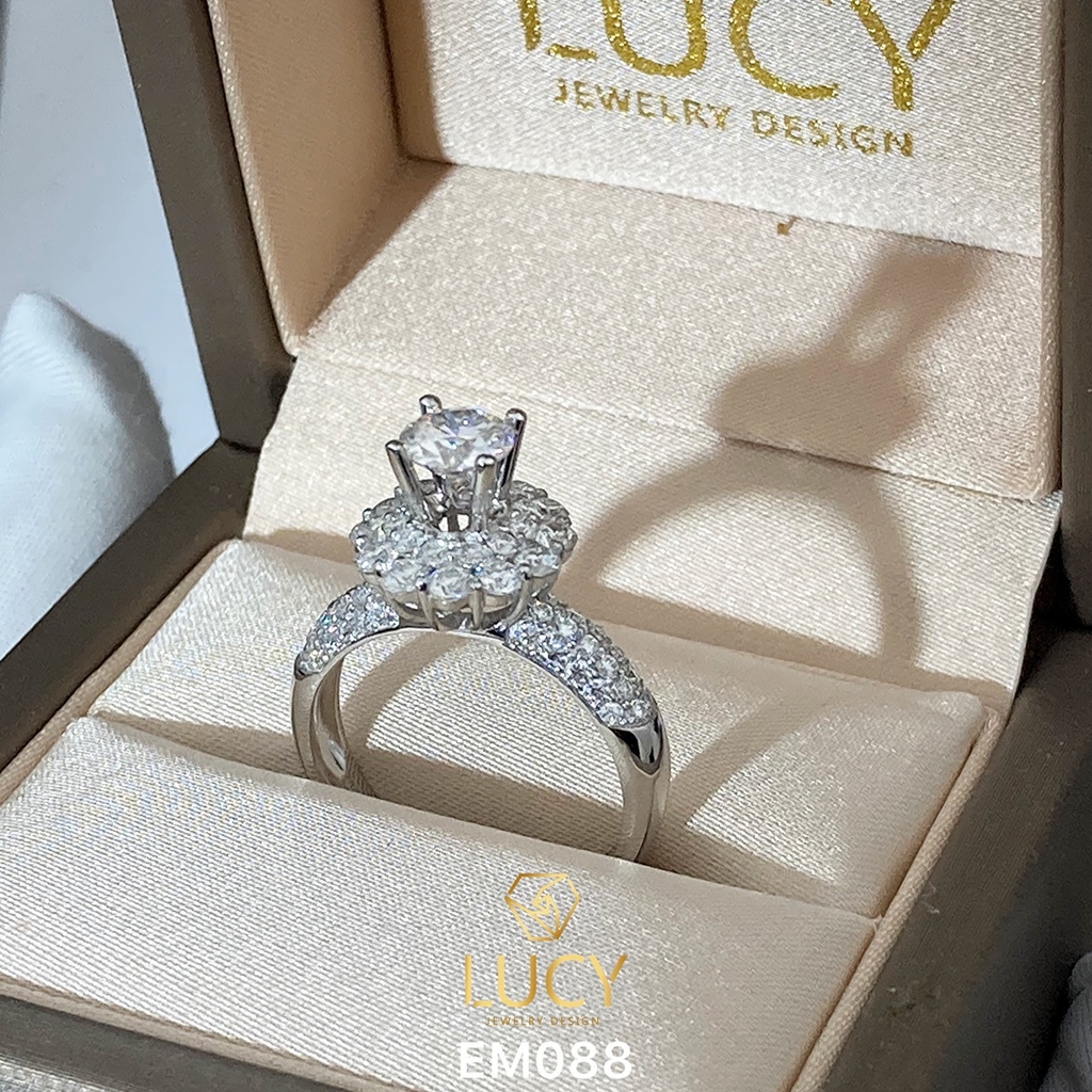 EM088 Nhẫn cầu hôn, nhẫn đính hôn, nhẫn kim cương 5.4mm 5.5mm, nhẫn nữ thiết kế đẹp - Lucy Jewelry