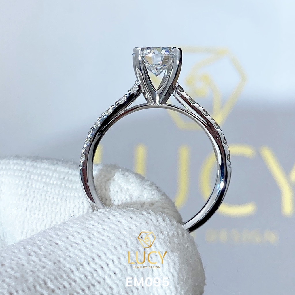 EM095 Nhẫn cầu hôn đính hôn, nhẫn vàng nữ, nhẫn ổ kim cương 6mm - Lucy Jewelry