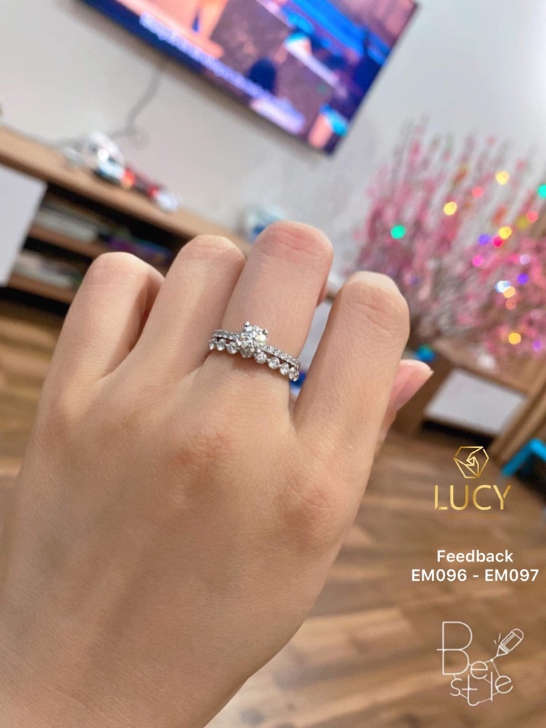 EM096 Nhẫn cầu hôn đính hôn, nhẫn vàng nữ, nhẫn ổ kim cương 5.2mm - Lucy Jewelry