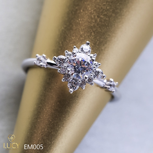 EM005 Nhẫn nữ, nhẫn vàng, nhẫn thiết kế, nhẫn cầu hôn, nhẫn ổ 4.5mm, nhẫn đính hôn - Lucy Jewelry