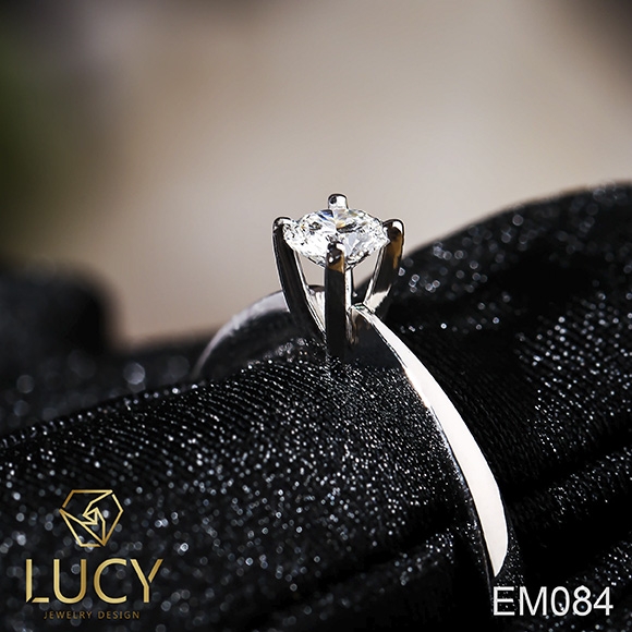 EM084 Nhẫn cầu hôn, nhẫn đính hôn, nhẫn kim cương 4.1mm 4mm, nhẫn nữ thiết kế đẹp - Lucy Jewelry