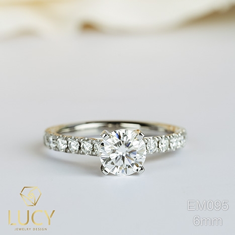 EM095 Nhẫn cầu hôn đính hôn, nhẫn vàng nữ, nhẫn ổ kim cương 6mm - Lucy Jewelry