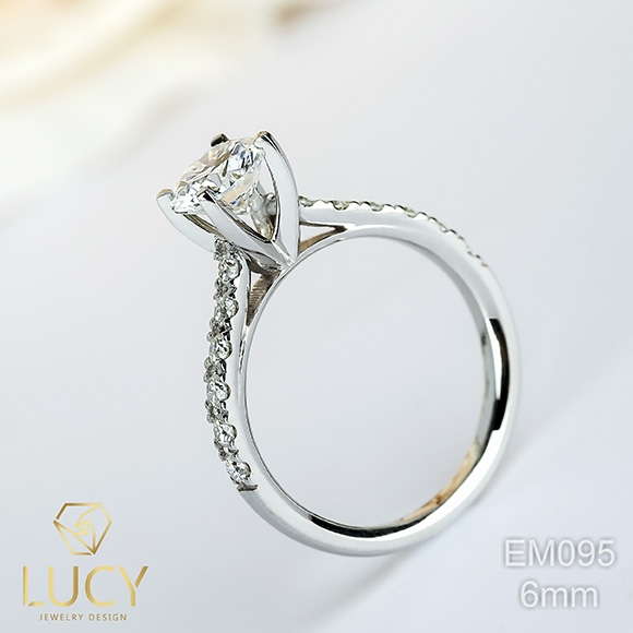 EM095 Nhẫn cầu hôn đính hôn, nhẫn vàng nữ, nhẫn ổ kim cương 6mm - Lucy Jewelry