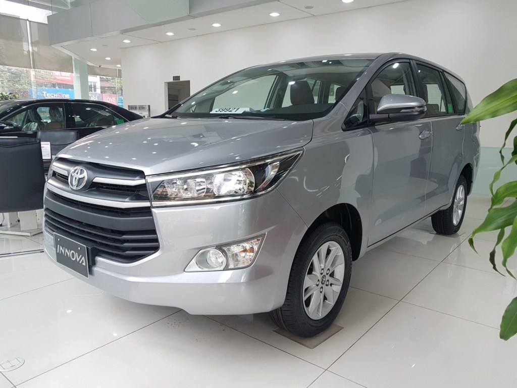 Xe Toyota Innova được gọi là thần thánh khi tiết kiệm, lành, giữ giá Xe ...