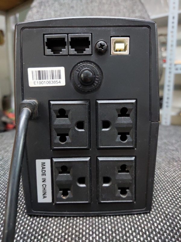 Bộ lưu điện UPS ARES AR265i có cổng USB (650VA 390W)