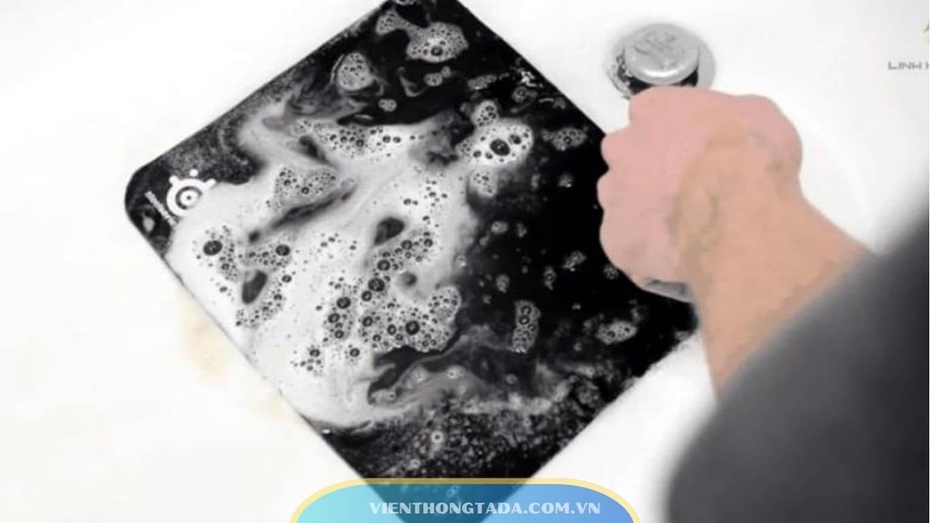 Cách vệ sinh pad chuột đơn giản, hiệu quả