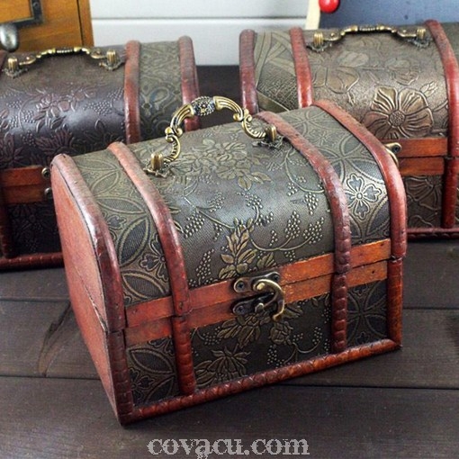 Hộp kho báu giả cổ