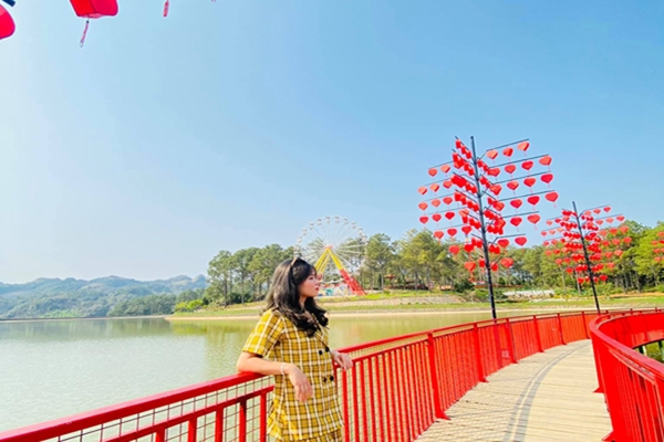 Review Kinh Nghiệm Đi Khu Du Lịch Rừng Thông Bản Áng 2025