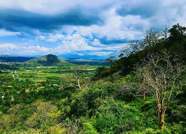 Giá vé tham quan núi Tà Cú – Phan Thiết