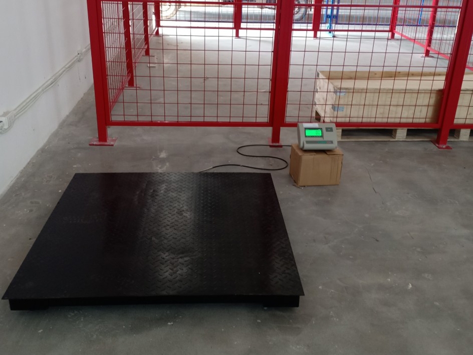 Bán cân sàn điện tử 1 tấn tại Bắc Giang