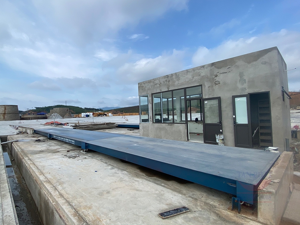 Bàn giao đôi cân điện tử 60 tấn tại Phú Thọ