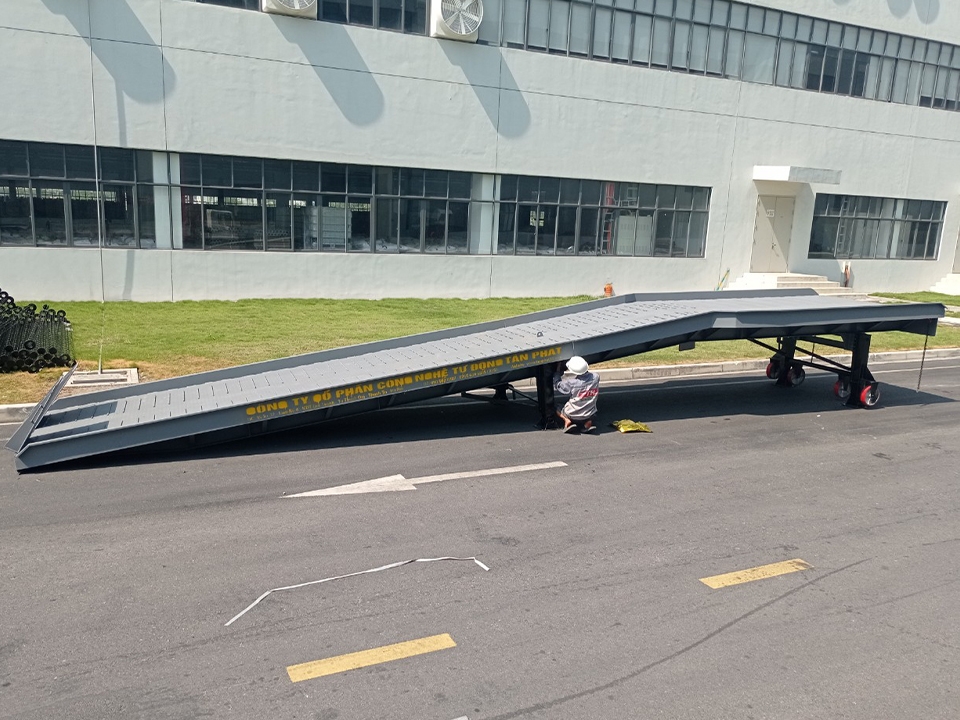 Bàn giao cầu container 10 tấn tại huyện Văn Lâm, Hưng Yên