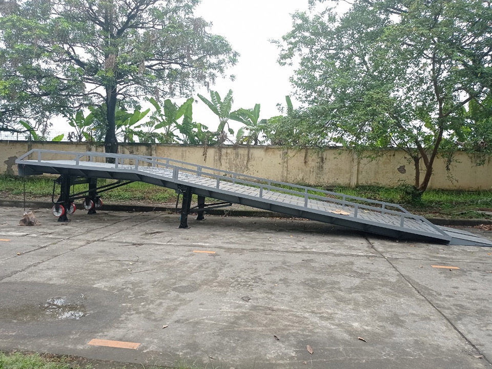 Cầu container 10 tấn bàn giao tại KCN tỉnh Hà Nam