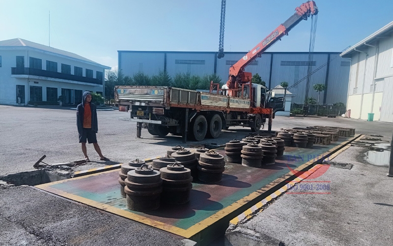 Hiệu chuẩn cân điện tử 80 tấn - Cảng Đình Vũ, Hải Phòng