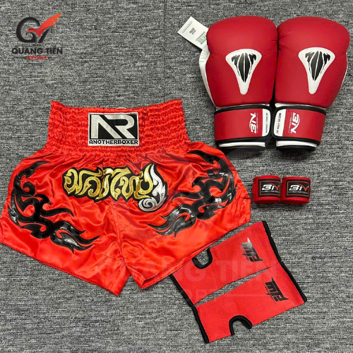 COMBO TẬP BOXING CƠ BẢN GĂNG BOXING + BĂNG ĐA + QUẦN MUAY + TẤT BẢO VỆ - ĐỎ