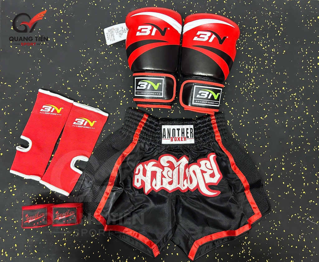 COMBO TẬP BOXING CƠ BẢN GĂNG BOXING + BĂNG ĐA + QUẦN MUAY + TẤT BẢO VỆ - ĐỎ