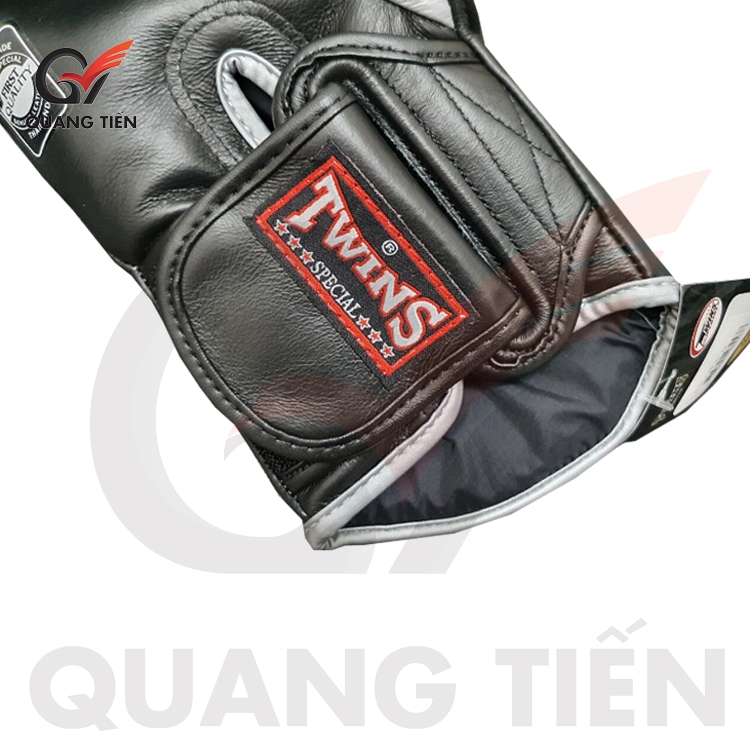 Găng Tay Boxing Twins EXTRA DESIGN BGVL6 – ĐEN BẠC