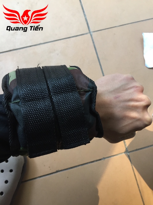 Tạ đeo tay chân cát rằn ri bộ đội thể dục siêu bền