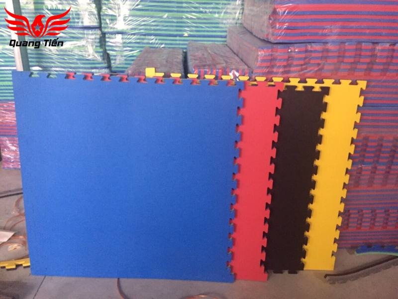 Thảm xốp phòng tập võ thuật , thể dục , thể thao , boxing , gym 1mx1m màu ghi đen (1 tấm)