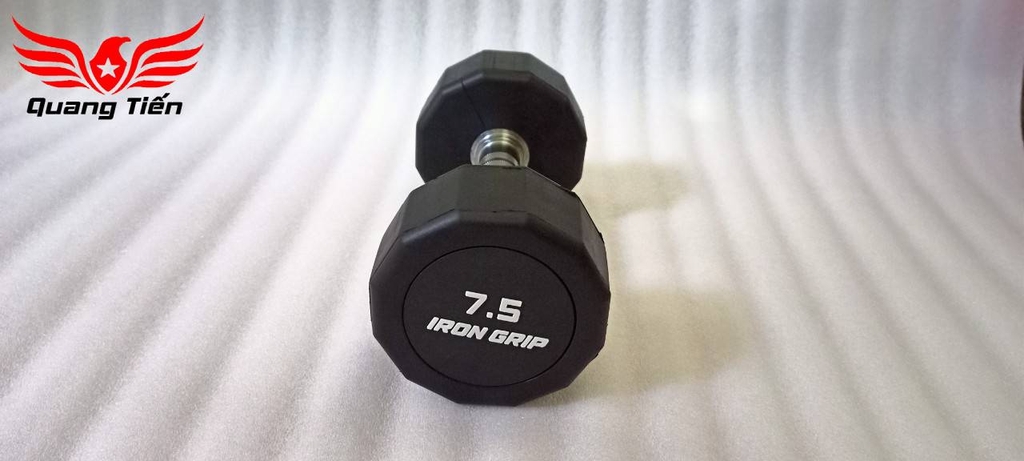 Tạ tay bọc cao su Iron Grip 7,5 kg (giá 1 quả)
