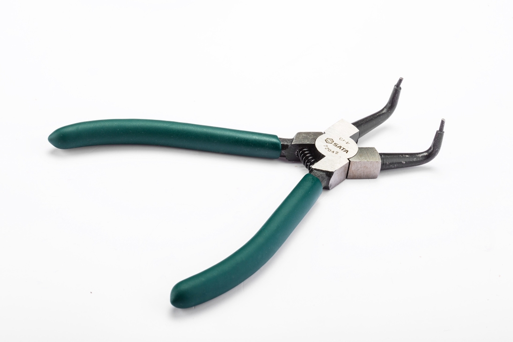 Kìm mở phe trong mũi cong SATA 7 inch 72041