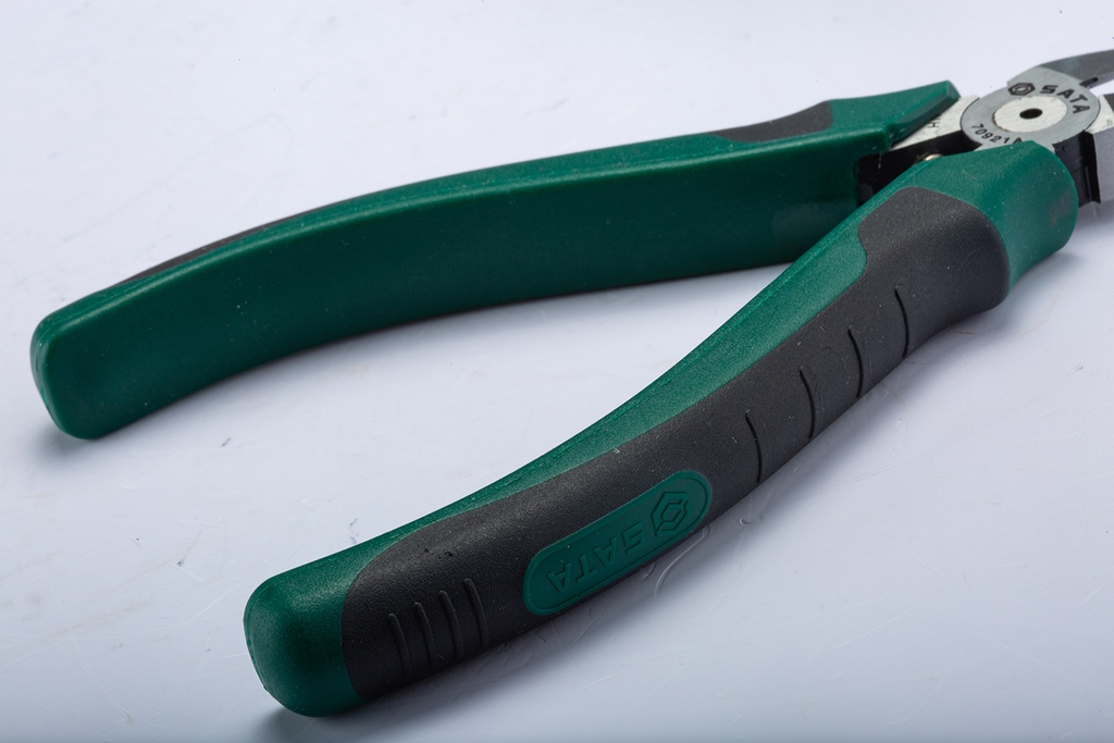 Kìm cắt ống nhựa SATA 5 inch 70921A