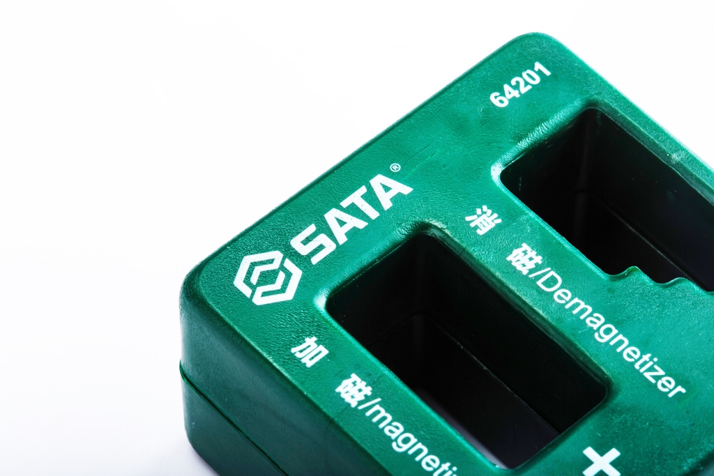 Thiết bị nhiễm từ và khử từ SATA 64201