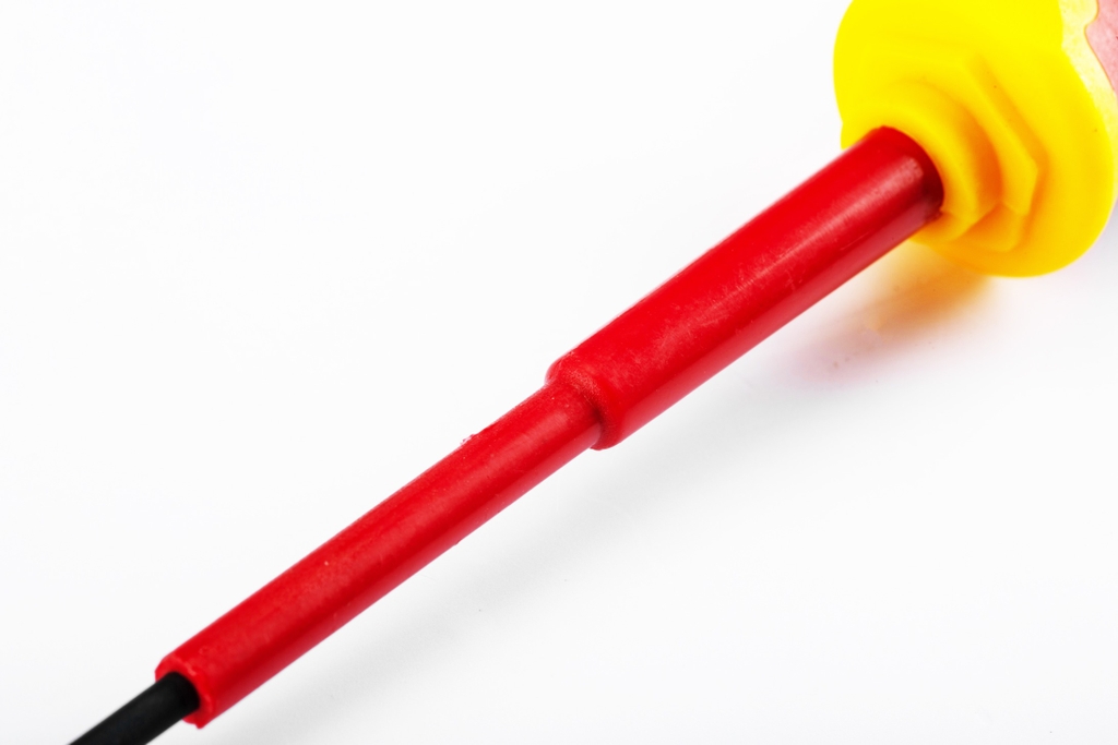 Tuốc nơ vít đầu dẹp SATA 4*100mm 211mm 61323