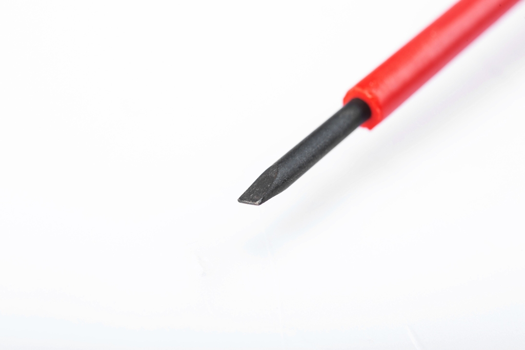 Tuốc nơ vít đầu dẹp SATA 6 5*150mm 275mm 61325