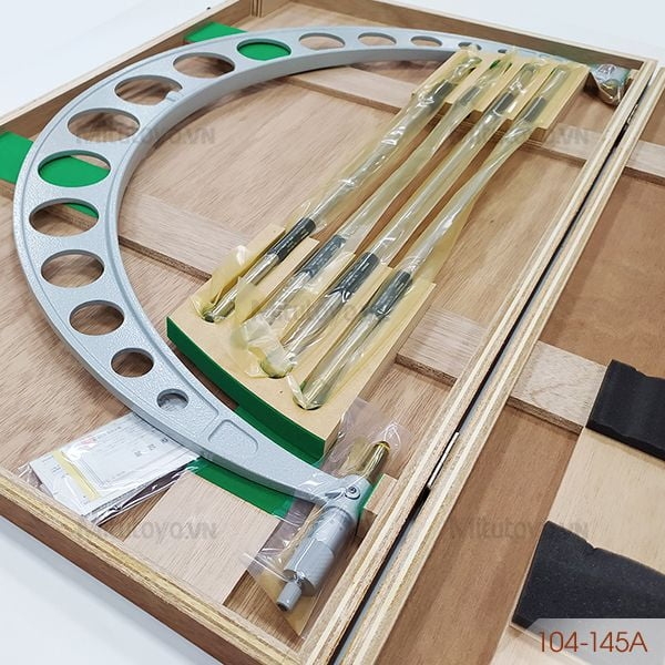 Panme đo ngoài cơ khí 600-700mm/0.01mm Mitutoyo 104-145A