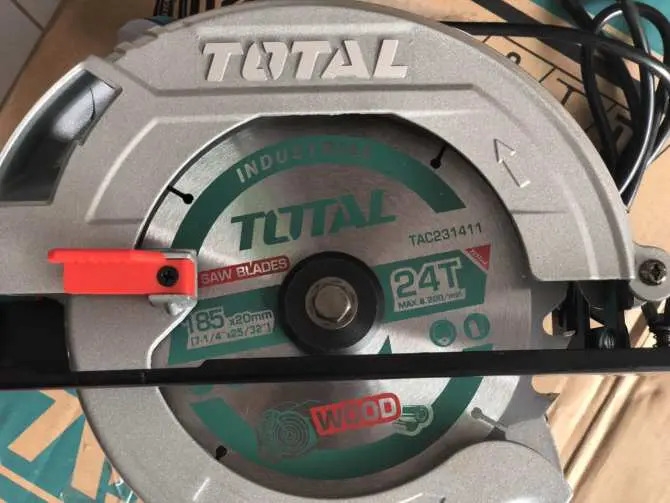 Máy cưa đĩa tròn TS1141856 TOTAL
