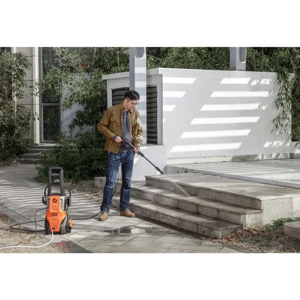 Máy xịt rửa áp lực cao dùng điện (Motor từ - không chổi than) Black+Decker BEPWB2000TH