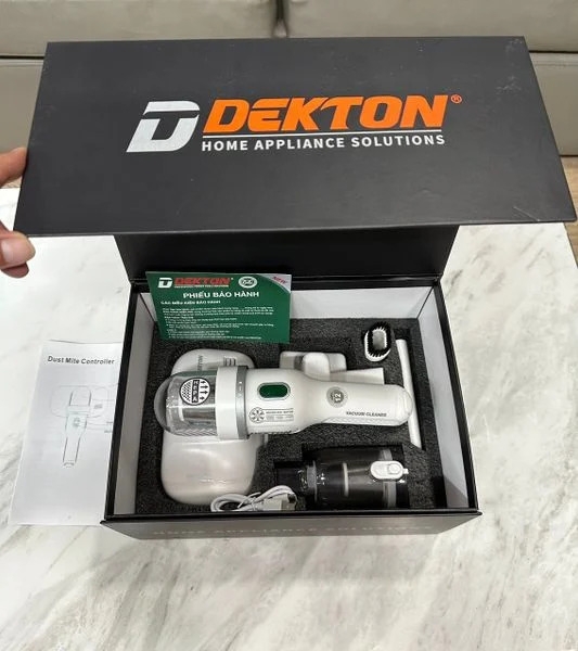 Máy hút bụi pin Dekton DV3
