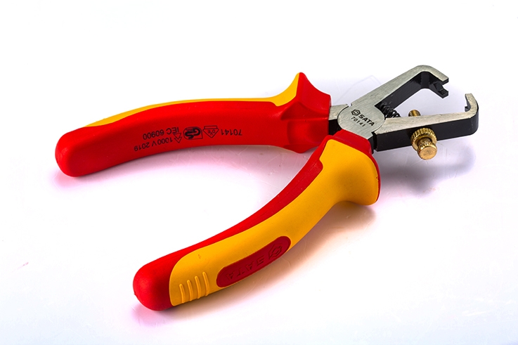 Kìm tuốt dây 6 inch 70141 - VDE INSULATED WIRE STRIPPER 6