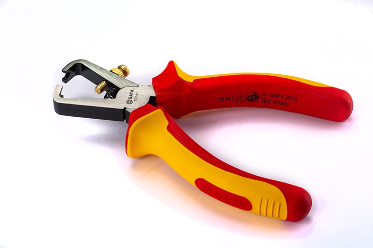 Kìm tuốt dây 6 inch 70141 - VDE INSULATED WIRE STRIPPER 6