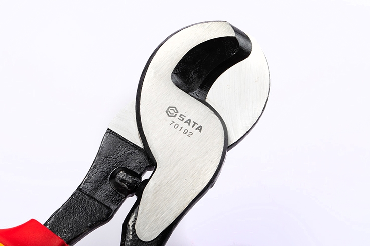 Kìm cắt cáp điện từ 6 inch SATA 70191 - INSULATED CABLE CUTTING PLIER 6