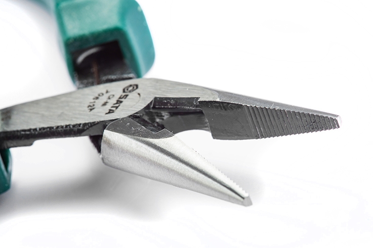 Kìm mũi thẳng nhỏ SATA 5.5 inch 70612A
