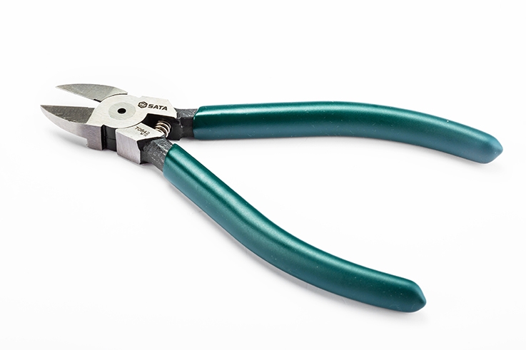 Kìm cắt ống nhựa mũi cong SATA 7 inch 70643