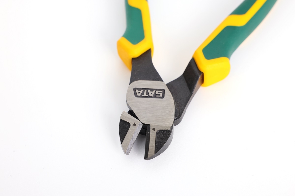 Kìm cắt dây kim loại mũi cong SATA 7 inch 70223D - HIGH LEVERAGE DIAGONAL PLIERS 7