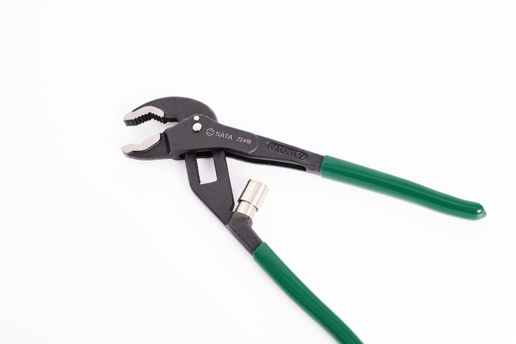 Kìm mỏ quạ 7 inch SATA 72419 - QUICK ADJUSTABLE GROOVE JOINT PLIERS 7