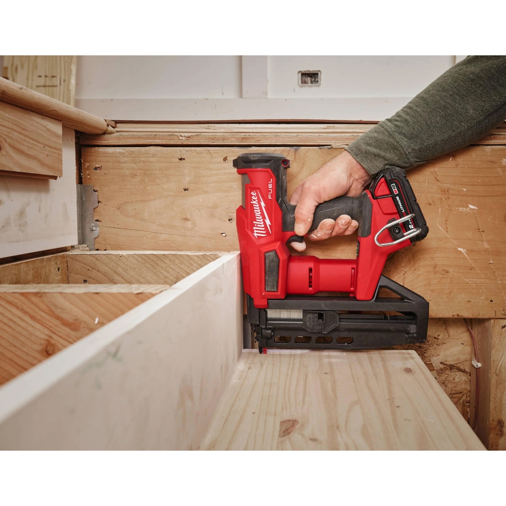 Máy bắn đinh dùng pin 18V Milwaukee M18 FN16GS-0X0 (Chưa Pin & Sạc)