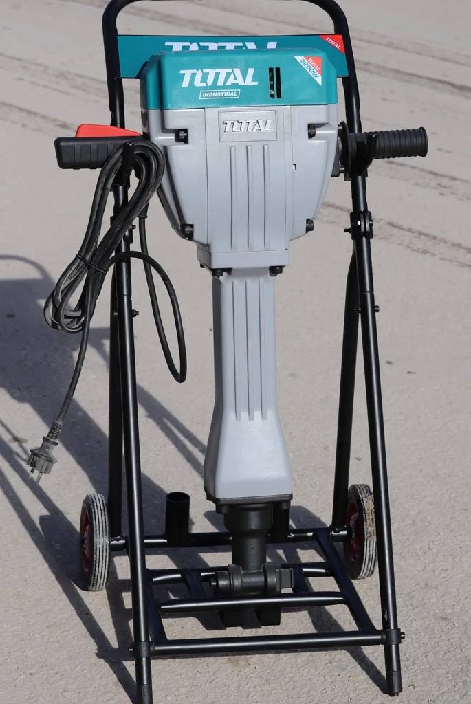 Máy đục bê tông TH220502 TOTAL