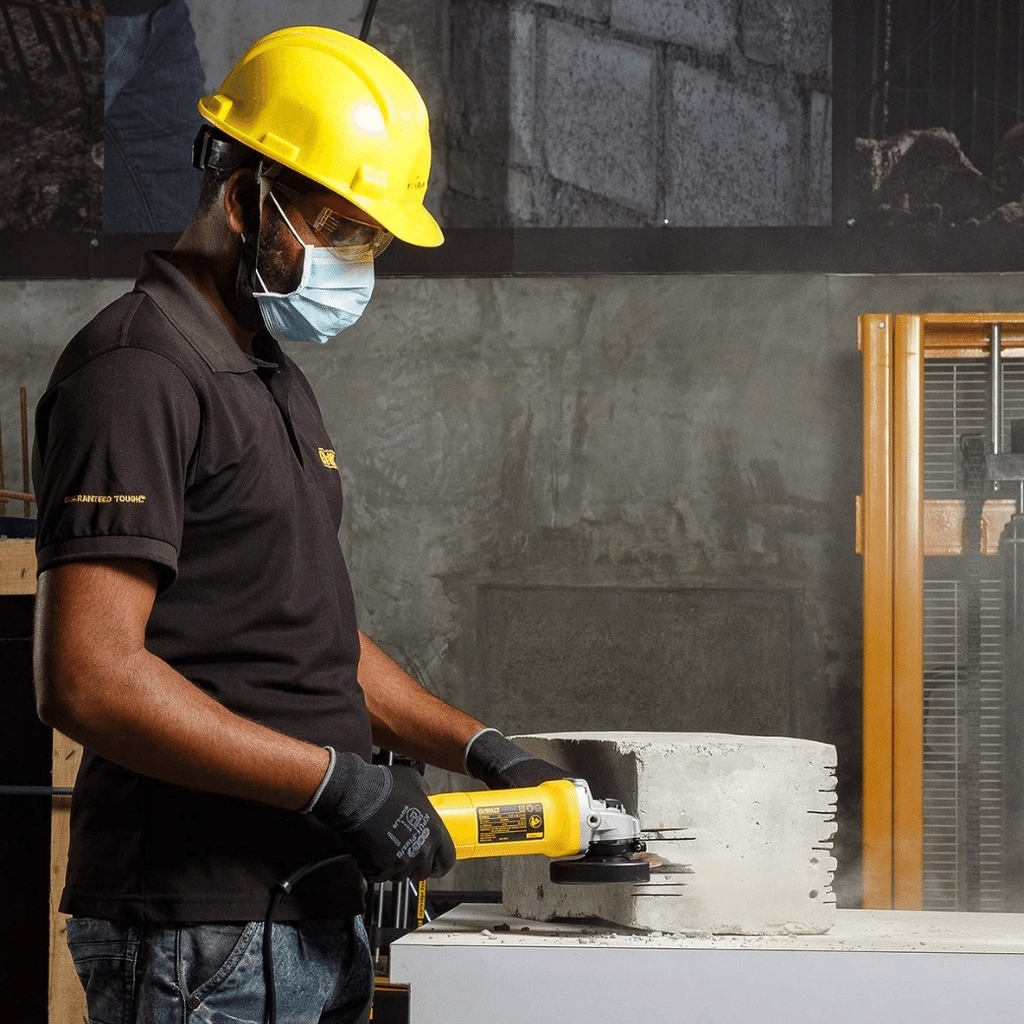 Máy mài góc 850W Dewalt DW802-B1