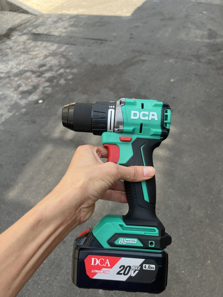 Máy khoan động lực dùng pin DCA ADJZ2060iADM