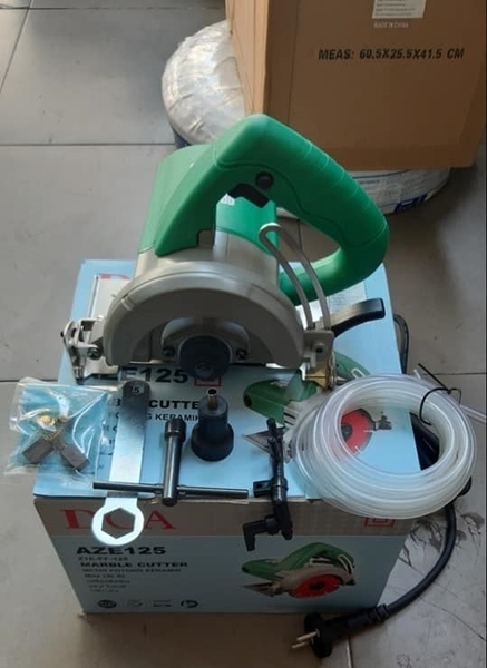 Máy cắt đá điện DCA AZE125