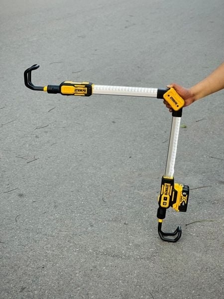 Đèn pin 20V Dewalt DCL045-XJ