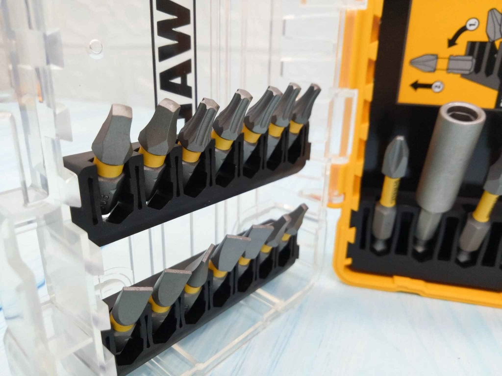 Bộ mũi vít đa năng Dewalt DWAMF36RASET